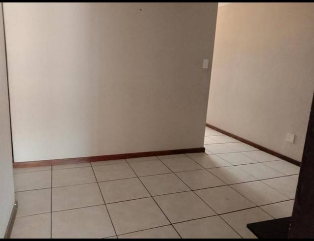 3 BEDROOM APARTMENT FOR SALE IN SUNNYSIDE